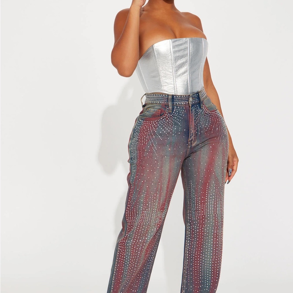 Daydreaming Embellished Straight Leg Jeans - Medium Wash